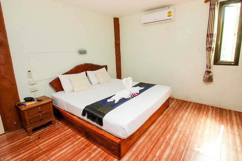 Naiyang Discovery Beach Resort Sha Nai Yang 2*,